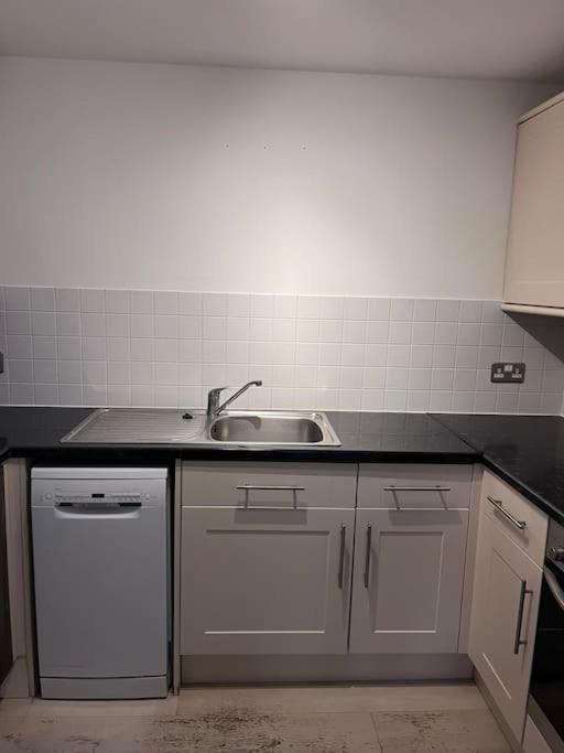 Luxury Two Bed Flat Heart Of Fulham * London