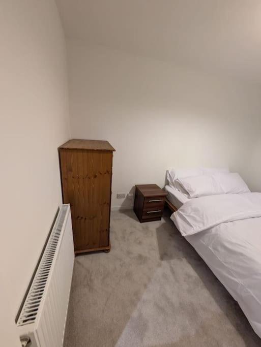 Luxury Two Bed Flat Heart Of Fulham Apartment London